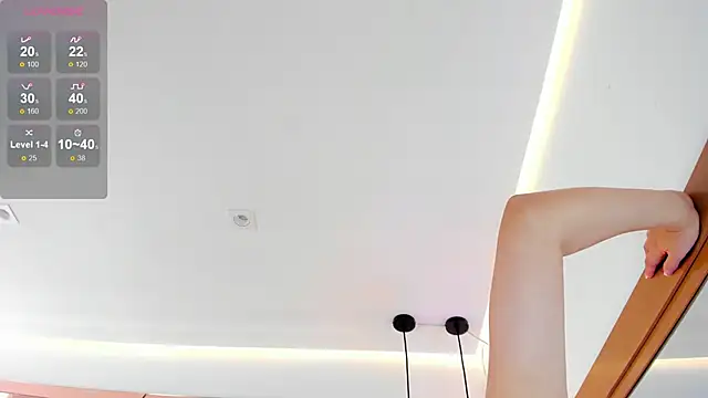 Salomethompson- online show from 02.20.25