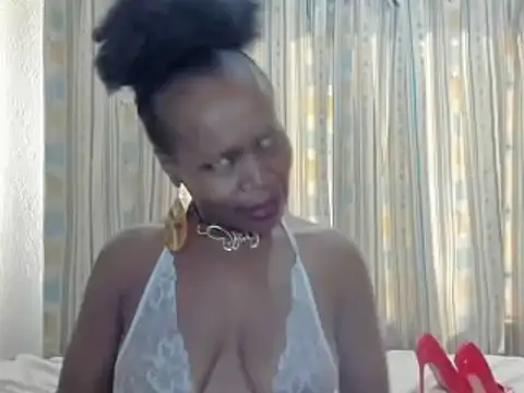 Snapshot of AfricanSquirtingQueen chatting on 09.14.25 AfricanSquirtingQueen online show from 09.14.25