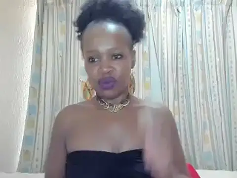 Snapshot of AfricanSquirtingQueen chatting on 09.21.25 AfricanSquirtingQueen online show from 09.21.25