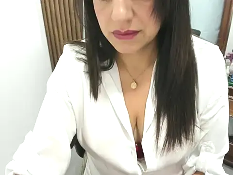 Snapshot of MonicaGarcia_ chatting on 05.24.26 MonicaGarcia online show from 05.24.26