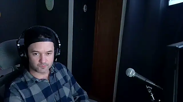 Snapshot of Stix_Zadinia chatting on 04.16.26 Stix Zadinia online show from 04.16.26