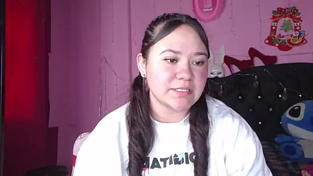 NikkiRous  online show from 02.22.25