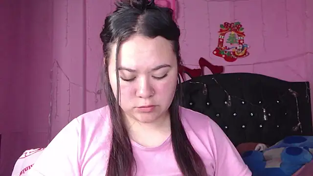 NikkiRous  online show from 03.05.25