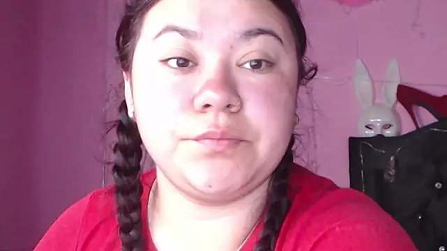 NikkiRous  online show from 03.17.25