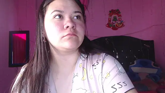 NikkiRous  online show from 10.11.25