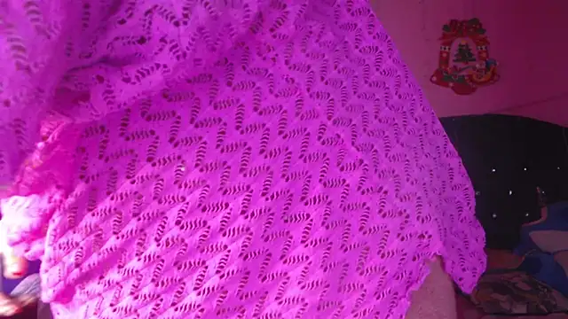 NikkiRous  online show from 10.31.25