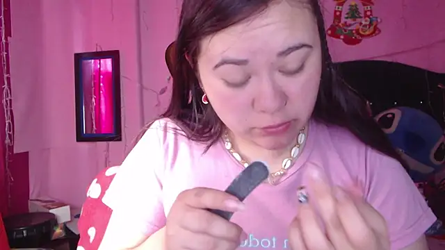 NikkiRous  online show from 11.24.25