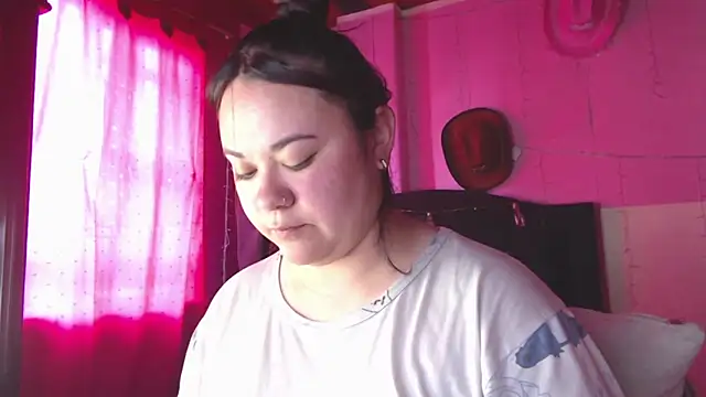 NikkiRous  online show from 02.26.26