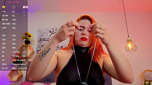 Snapshot of Dulce_charlottee chatting on 12.16.25 Dulce charlottee online show from 12.16.25