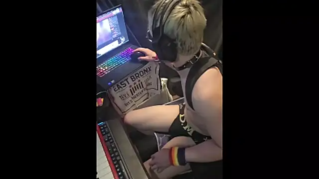 Moby Yik online show from 06.22.26