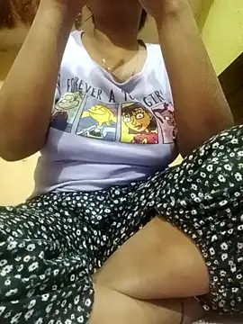 Snapshot of Im_Cute chatting on 02.17.25 Im Cute online show from 02.17.25