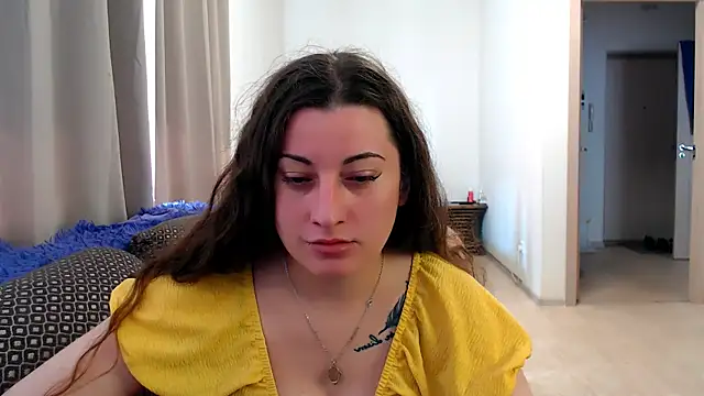 Snapshot of Helen_Adams_ chatting on 05.20.26 Helen Adams online show from 05.20.26