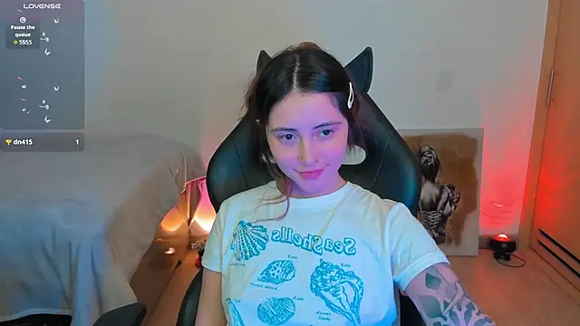 annie mora online show from 10.04.25