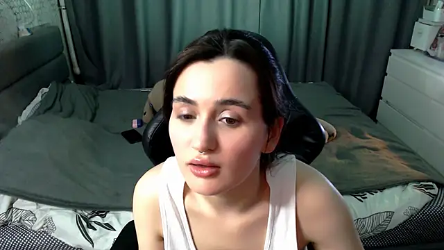 Snapshot of KiraYammy chatting on 02.08.26 KiraYammy online show from 02.08.26