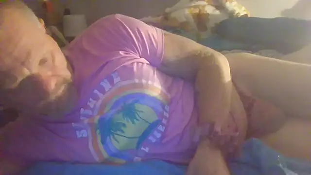 Snapshot of MagicAdmiralty5 chatting on 11.10.25 MagicAdmiralty5 online show from 11.10.25