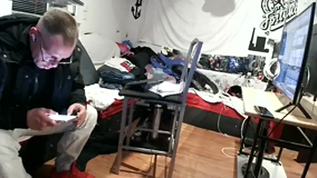 Snapshot of lukasdie chatting on 05.17.26 lukasdie online show from 05.17.26