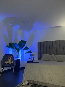 milaivanova online show from 11.11.25