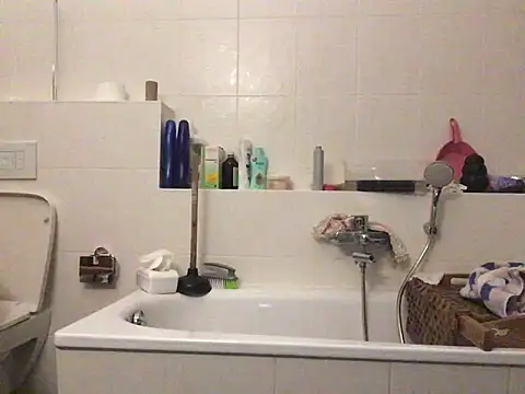 Snapshot of Kiss_me2507 chatting on 12.10.24 Kiss me2507 online show from 12.10.24