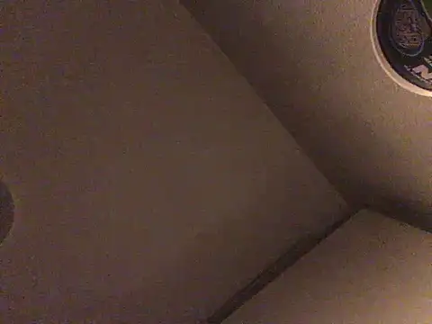 Snapshot of Kiss_me2507 chatting on 01.03.25 Kiss me2507 online show from 01.03.25