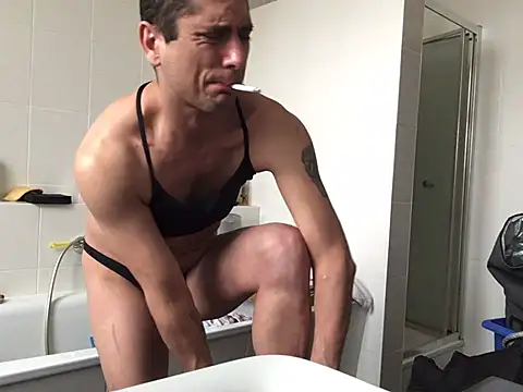 Snapshot of Kiss_me2507 chatting on 02.02.25 Kiss me2507 online show from 02.02.25