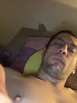 Snapshot of Kiss_me2507 chatting on 02.22.25 Kiss me2507 online show from 02.22.25