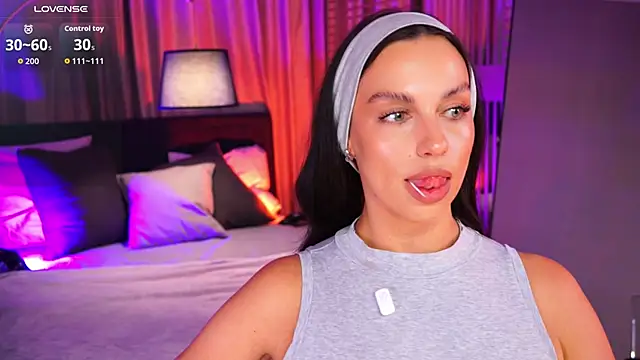 LunaNight online show from 04.12.26