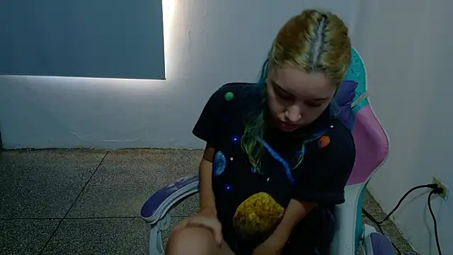 Snapshot of WandaDoll chatting on 02.08.26 WandaDoll online show from 02.08.26