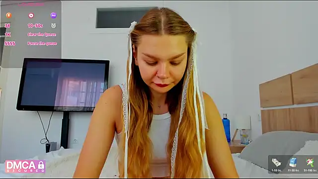 Snapshot of Molly_sweetie chatting on 05.11.26 Molly sweetie online show from 05.11.26