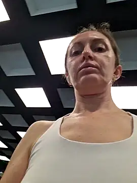 Miss    Mia  online show from 02.05.26