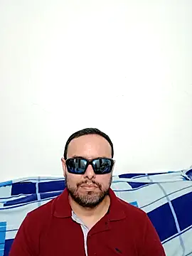 Snapshot of ElSunEagle chatting on 04.30.26 ElSunEagle online show from 04.30.26