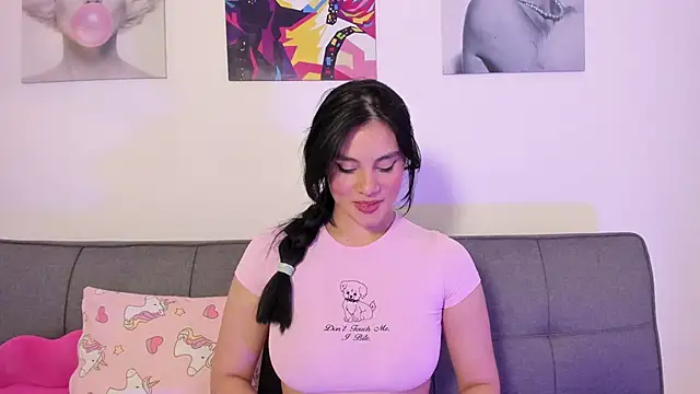 Snapshot of Maylin_Garcia chatting on 05.23.26 Maylin Garcia online show from 05.23.26