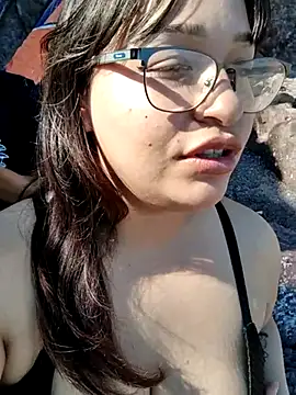 Snapshot of MX-SEX-FUN chatting on 02.04.25 MX-SEX-FUN online show from 02.04.25