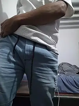 Danielitohot23cm online show from 01.08.26