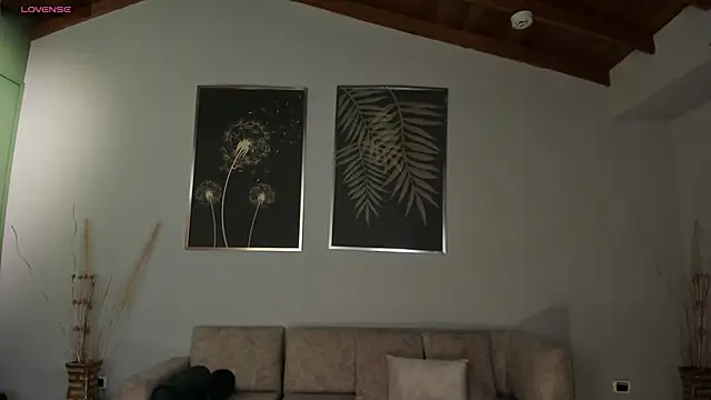 CorinneRusso online show from 11.24.25