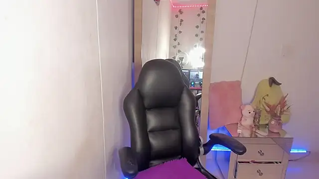 Snapshot of hellensexy chatting on 12.29.24 hellensexy online show from 12.29.24