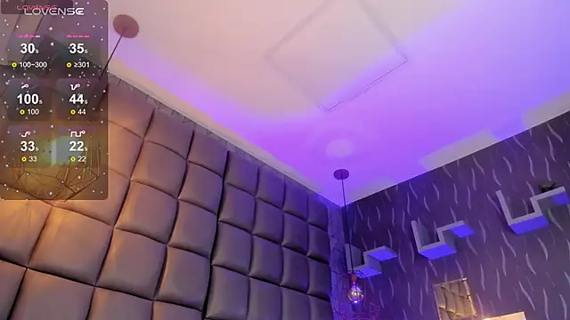 megan woll online show from 02.07.25