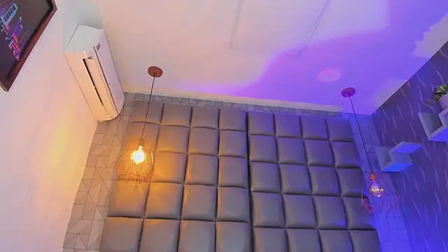 megan woll online show from 02.27.25