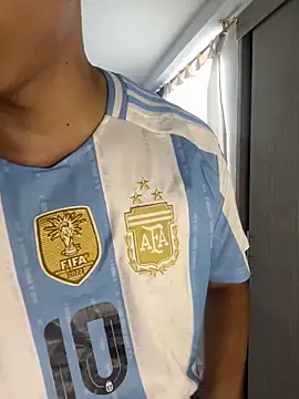 Leonarrrd 01 online show from 02.14.25