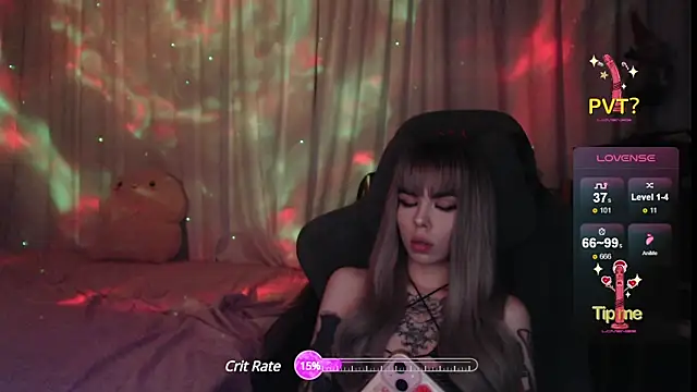 Snapshot of Kerry_Kirk chatting on 12.15.24 Kerry Kirk online show from 12.15.24