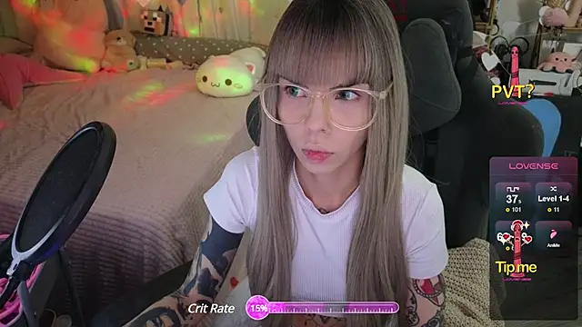 Snapshot of Kerry_Kirk chatting on 03.02.25 Kerry Kirk online show from 03.02.25