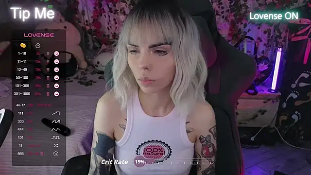 Snapshot of Kerry_Kirk chatting on 09.09.25 Kerry Kirk online show from 09.09.25