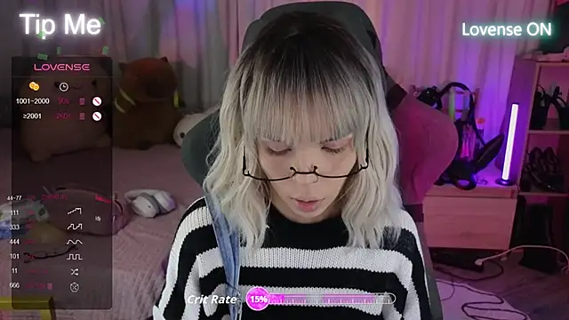 Snapshot of Kerry_Kirk chatting on 09.26.25 Kerry Kirk online show from 09.26.25