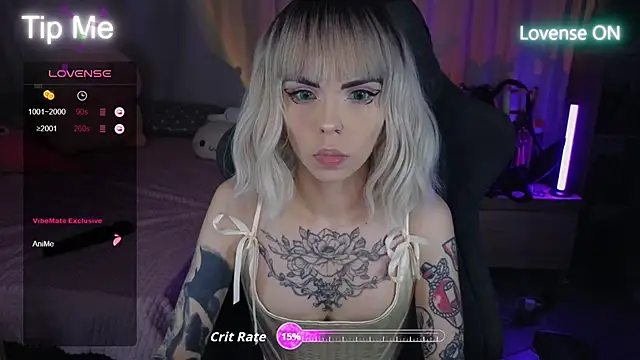 Snapshot of Kerry_Kirk chatting on 10.12.25 Kerry Kirk online show from 10.12.25