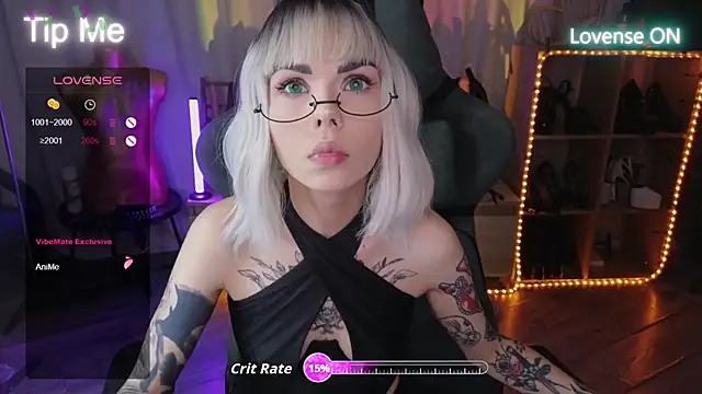 Snapshot of Kerry_Kirk chatting on 10.18.25 Kerry Kirk online show from 10.18.25