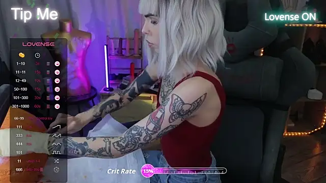 Snapshot of Kerry_Kirk chatting on 10.21.25 Kerry Kirk online show from 10.21.25