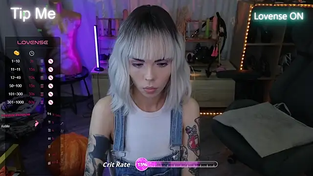 Snapshot of Kerry_Kirk chatting on 10.22.25 Kerry Kirk online show from 10.22.25