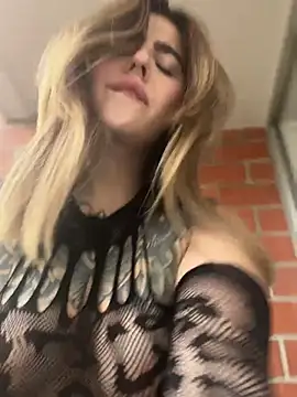 ValerieHilton online show from 12.31.24