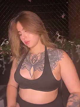 ValerieHilton online show from 01.17.25