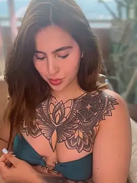 ValerieHilton online show from 02.15.25