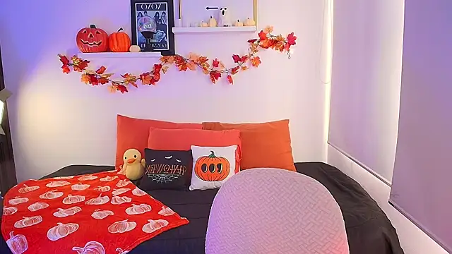 lilyy evanss online show from 10.29.25